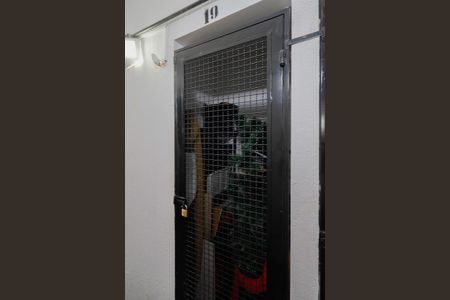 Casa de condomínio à venda com 54m², 2 quartos e 2 vagasDepósito 