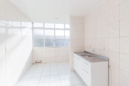 Cozinha  de apartamento à venda com 2 quartos, 58m² em Humaitá, Porto Alegre