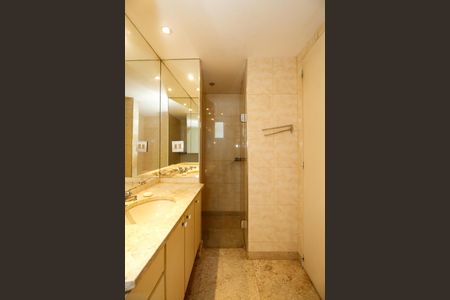 Apartamento para alugar com 110m², 3 quartos e 2 vagasBanheiro da Suíte