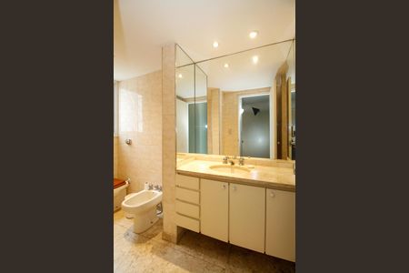 Apartamento para alugar com 110m², 3 quartos e 2 vagasBanheiro da Suíte