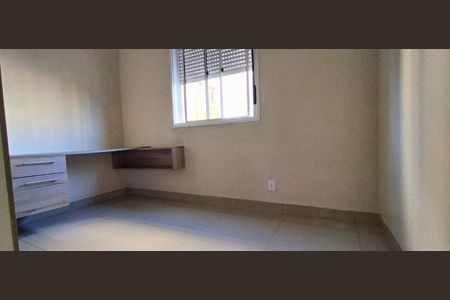 Quarto 1 de apartamento para alugar com 2 quartos, 58m² em Humaitá, Porto Alegre