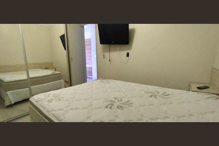 Quarto 2 de apartamento para alugar com 2 quartos, 58m² em Humaitá, Porto Alegre