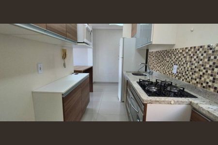 Cozinha  de apartamento para alugar com 2 quartos, 58m² em Humaitá, Porto Alegre