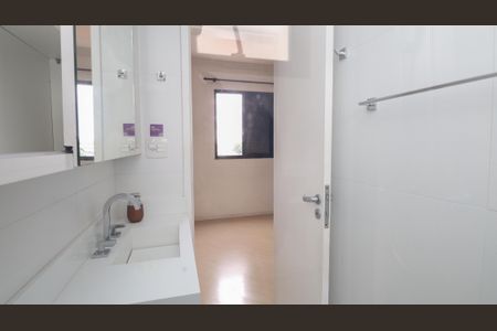 Apartamento à venda com 68m², 2 quartos e 2 vagasBanheiro da Suíte