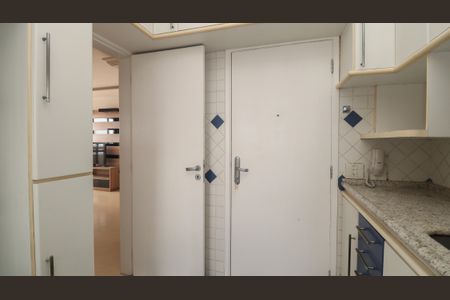 Apartamento à venda com 68m², 2 quartos e 2 vagasCozinha