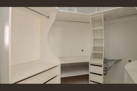 Apartamento à venda com 68m², 2 quartos e 2 vagasCloset da suíte