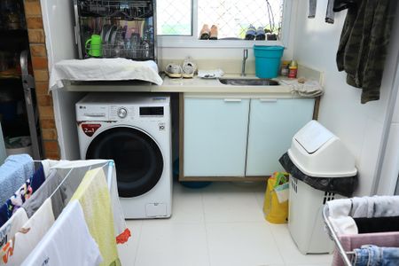 Apartamento para alugar com 207m², 4 quartos e 4 vagasÁrea de Serviço