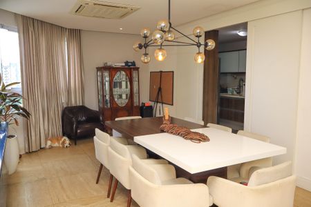 Apartamento para alugar com 207m², 4 quartos e 4 vagasSala de Jantar