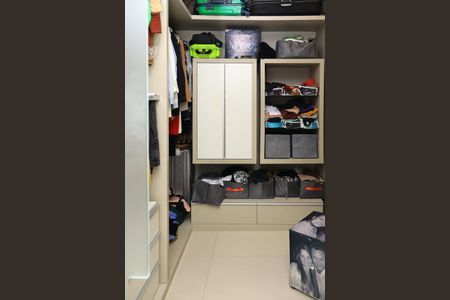 Apartamento para alugar com 207m², 4 quartos e 4 vagasCloset da suíte 3