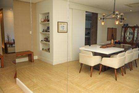 Apartamento para alugar com 207m², 4 quartos e 4 vagasSala de Jantar