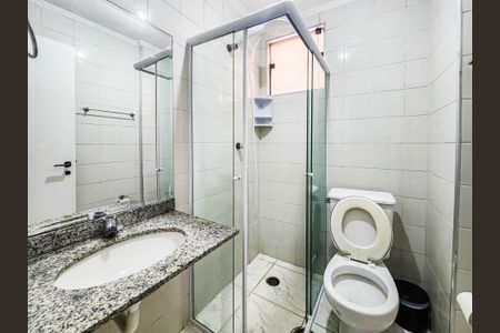 Banheiro de apartamento para alugar com 2 quartos, 77m² em Canto do Forte, Praia Grande
