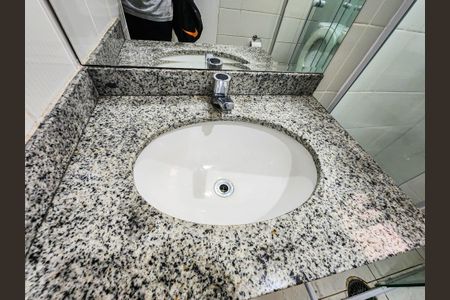 Apartamento para alugar com 77m², 2 quartos e 2 vagas Apartamento para alugar com 77m², 2 quartos e 2 vagasBanheiro