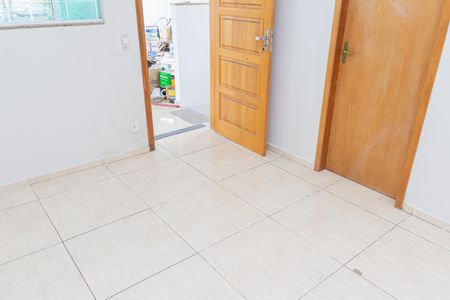 Sala de casa para alugar com 1 quarto, 50m² em Campo Grande, Rio de Janeiro