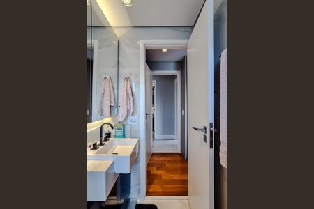 Apartamento à venda com 72m², 2 quartos e 2 vagasBanheiro da Suíte