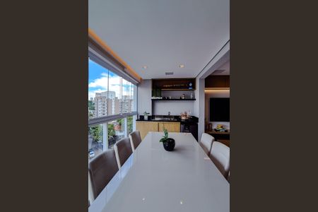 Apartamento à venda com 72m², 2 quartos e 2 vagasVaranda da Sala