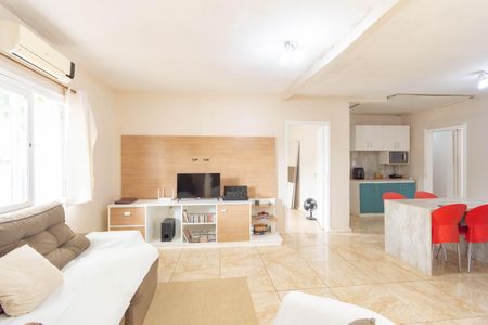 Casa à venda com 160m², 3 quartos e 2 vagas