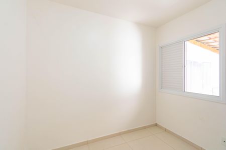 Casa de condomínio à venda com 70m², 3 quartos e 2 vagas