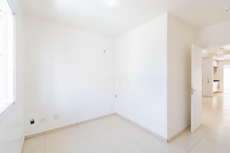 Casa de condomínio à venda com 70m², 3 quartos e 2 vagas