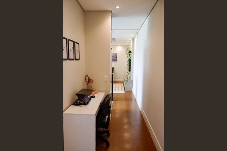 Apartamento à venda com 62m², 2 quartos e 1 vaga Apartamento à venda com 62m², 2 quartos e 1 vagaEscritório