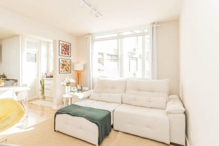 Apartamento para alugar com 68m², 2 quartos e 1 vagaSala 