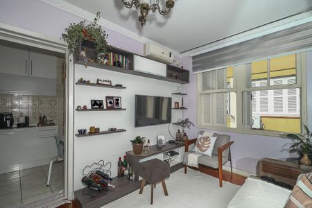 Sala de apartamento à venda com 2 quartos, 57m² em Vila Ipiranga, Porto Alegre