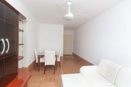 Sala  de apartamento para alugar com 1 quarto, 50m² em São Sebastião, Porto Alegre