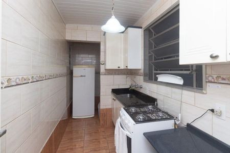 Cozinha  de apartamento para alugar com 1 quarto, 50m² em São Sebastião, Porto Alegre