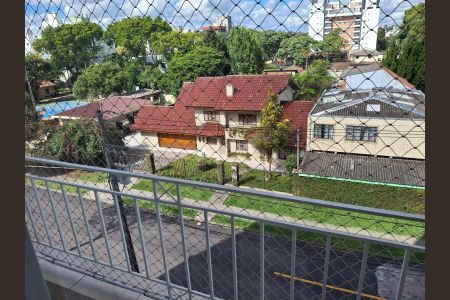 Vista da sala de apartamento para alugar com 2 quartos, 55m² em Bacacheri, Curitiba