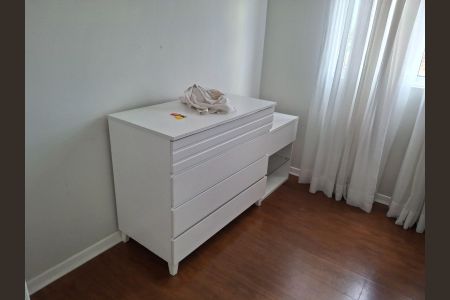 Quarto de apartamento para alugar com 2 quartos, 55m² em Bacacheri, Curitiba