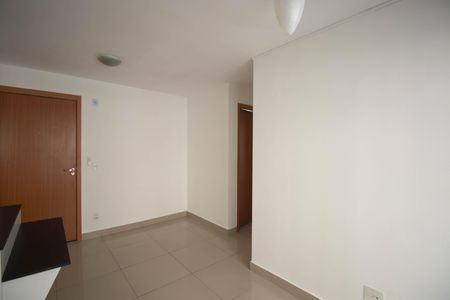 Sala de apartamento para alugar com 2 quartos, 56m² em Colubandê, São Gonçalo