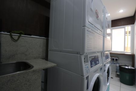 Apartamento para alugar com 45m², 2 quartos e 1 vagaÁrea comum - Lavanderia Coletiva