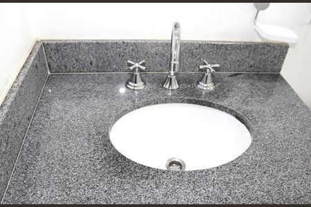 Apartamento para alugar com 65m², 2 quartos e 1 vagaSuíte