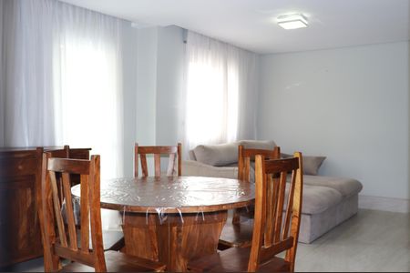 Apartamento para alugar com 65m², 2 quartos e 1 vagaSala