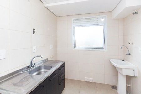 Cozinha  de apartamento para alugar com 2 quartos, 74m² em Santa Cecília, Porto Alegre