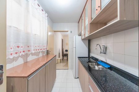 Cozinha  de apartamento para alugar com 2 quartos, 60m² em Jardim Santo André, Santo André