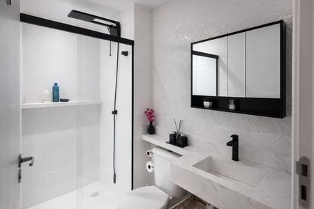 Banheiro de apartamento à venda com 2 quartos, 39m² em Ayrosa, Osasco