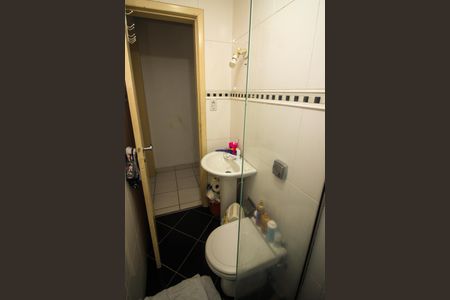 Banheiro de kitnet/studio à venda com 1 quarto, 29m² em Cidade Baixa, Porto Alegre