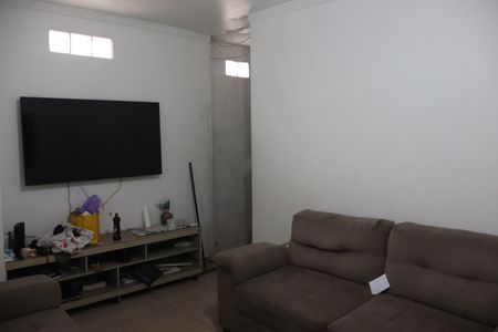 Casa à venda com 130m², 5 quartos e 1 vagaSala/ Casa 02