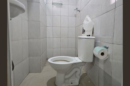 Casa à venda com 130m², 5 quartos e 1 vagaBanheiro da Suíte/ Casa 02