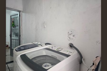 Casa à venda com 130m², 5 quartos e 1 vagaArea de Serviço e Garagem / Casa 02