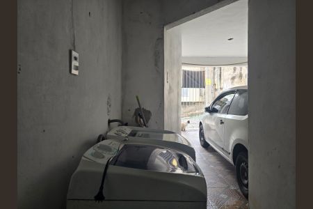 Casa à venda com 130m², 5 quartos e 1 vagaArea de Serviço e Garagem / Casa 02