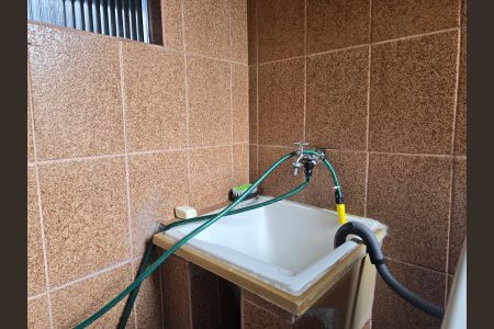 Casa à venda com 130m², 5 quartos e 1 vagaÁrea de Serviço  / Casa 01