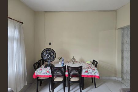 Casa à venda com 130m², 5 quartos e 1 vagaSala  / Casa 01