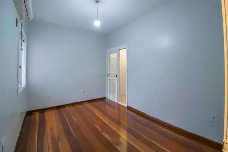 Casa para alugar com 350m², 5 quartos e 5 vagasQuarto 2