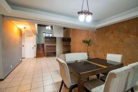 Sala  de casa para alugar com 5 quartos, 350m² em Centro, Canoas
