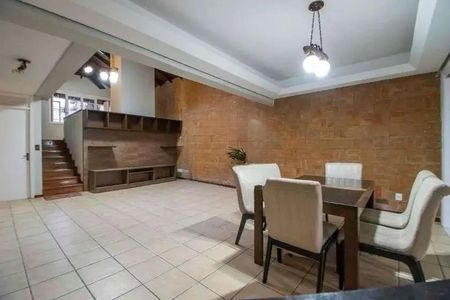 Casa para alugar com 350m², 5 quartos e 5 vagasSala 