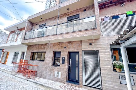 Casa para alugar com 100m², 2 quartos e 1 vagaFachada