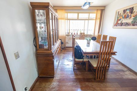 Casa à venda com 360m², 4 quartos e 4 vagascopa