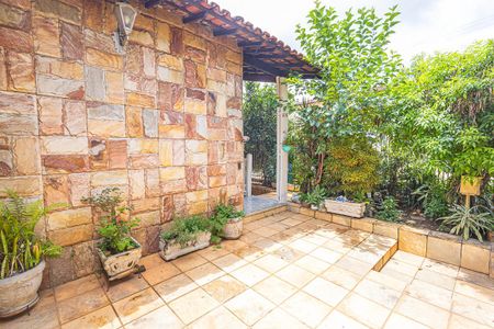 Casa à venda com 360m², 4 quartos e 4 vagasquintal