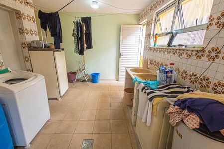 Casa à venda com 360m², 4 quartos e 4 vagasarea de serviço